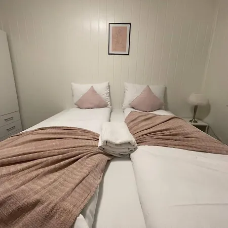 Ap 9 Bertis Rooftop Terrace 아파트 *