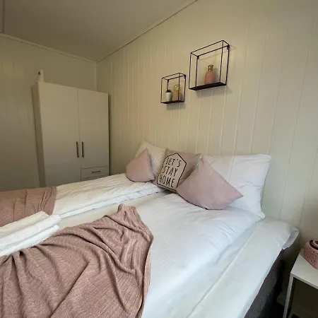 Ap 9 Bertis Rooftop Terrace 아파트 *